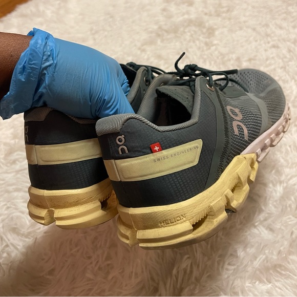 ON CLOUD HELION SWISS ENGINEERED RUNNING SHOES - Picture 16 of 16